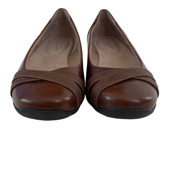 Life Stride Brown Ballet Shoes - Picture 4 of 11